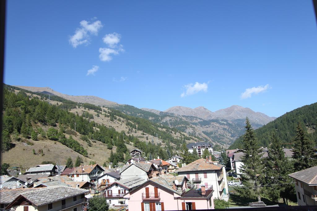 Residence Albergian Pragelato Eksteriør bilde