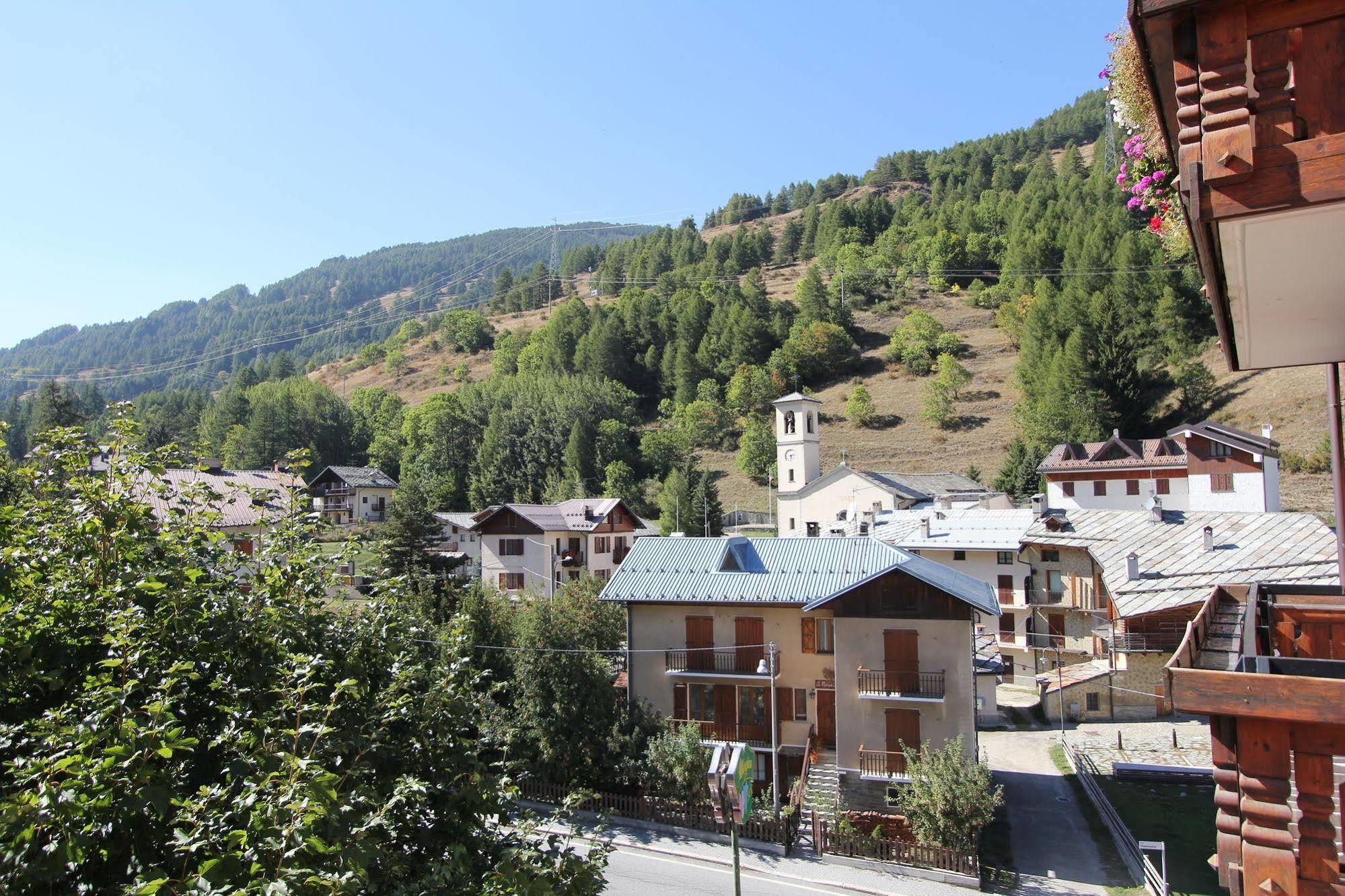 Residence Albergian Pragelato Eksteriør bilde