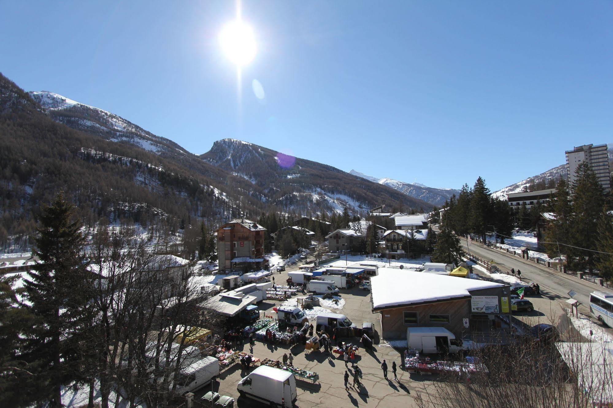 Residence Albergian Pragelato Eksteriør bilde
